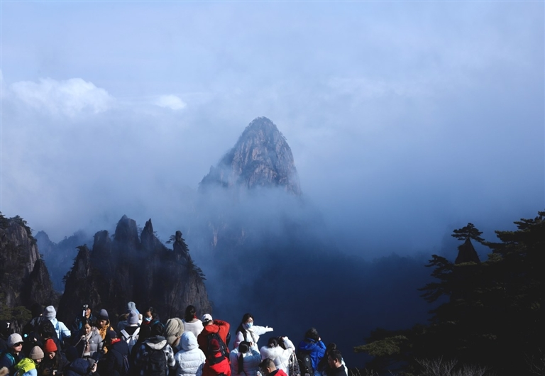 黄山之巅迎新年