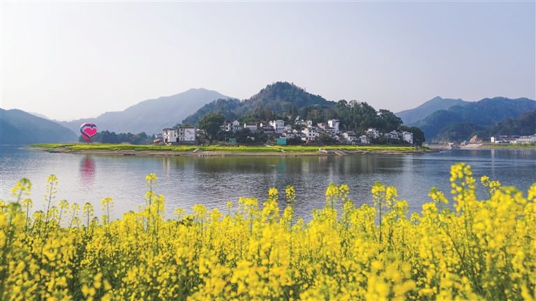 新安山水入画来